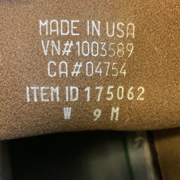NWOB L.L. BEAN, 6” Bean Boots - Picture 8 of 9